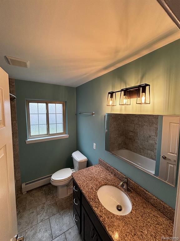 Building Photo - 454 Romeo Rd