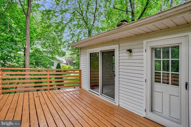 Building Photo - 607 Ridge Dr