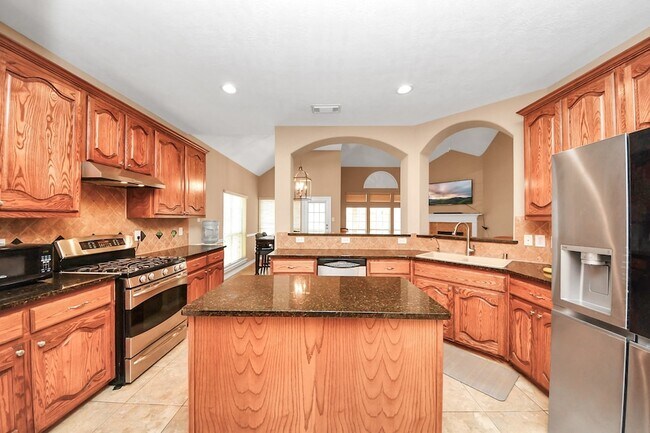 Building Photo - 706 River Delta Ln