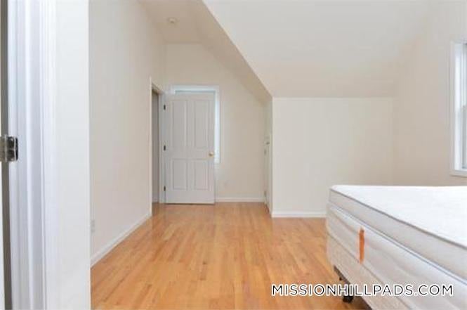 Building Photo - 6 Harleston St