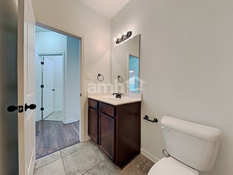 Building Photo - 6795 Jessie Hoyt Dr