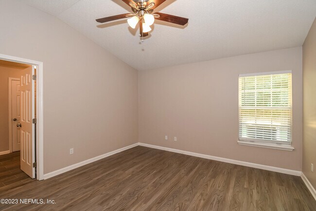 Building Photo - 1693 Spring Branch Dr W