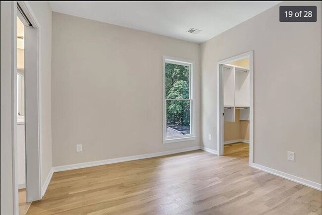 Building Photo - 454 Calhoun St NW