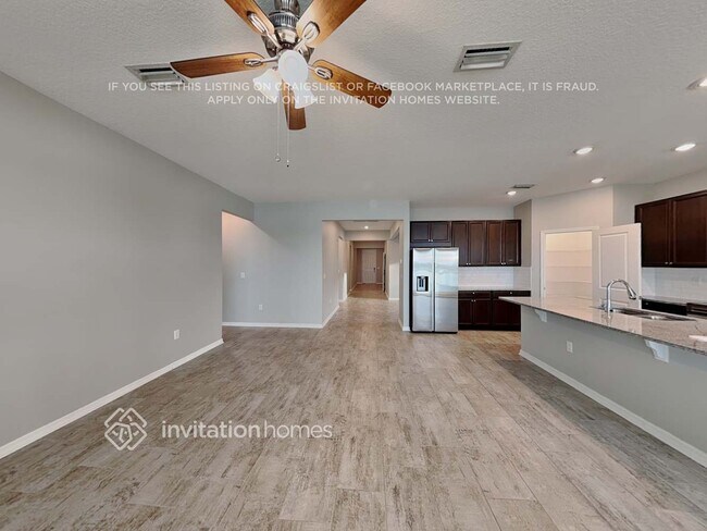 Building Photo - 11821 Cara Field Ave