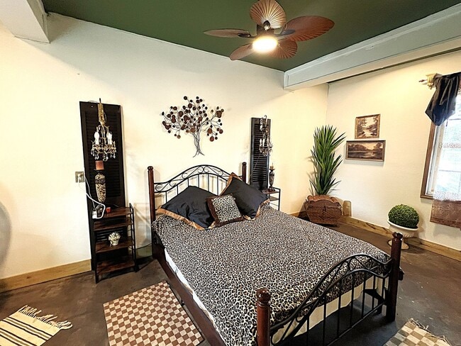 Building Photo - Fully Furnished Humble Water Front Property