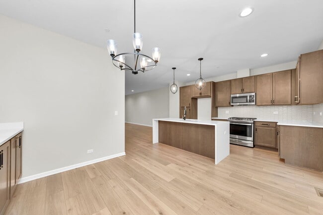 Building Photo - 30W136 Wheeler Cir