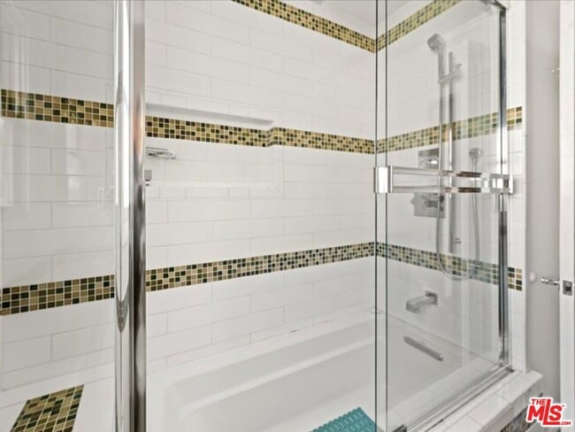 Building Photo - 14552 Hesby St