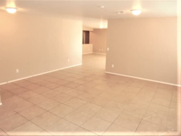 Building Photo - 8035 W Mission Ln