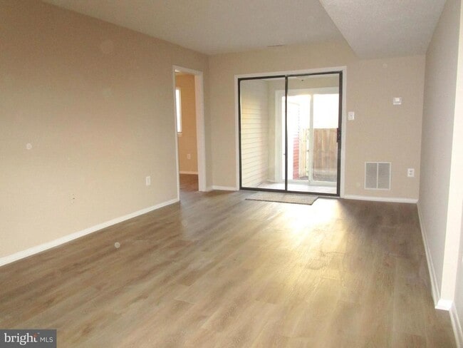 Primary Photo - 7291 Coachlight Ct