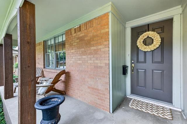 Building Photo - 105 S Weatherred Dr
