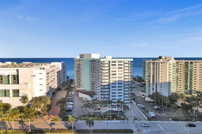 Building Photo - 3725 S Ocean Dr