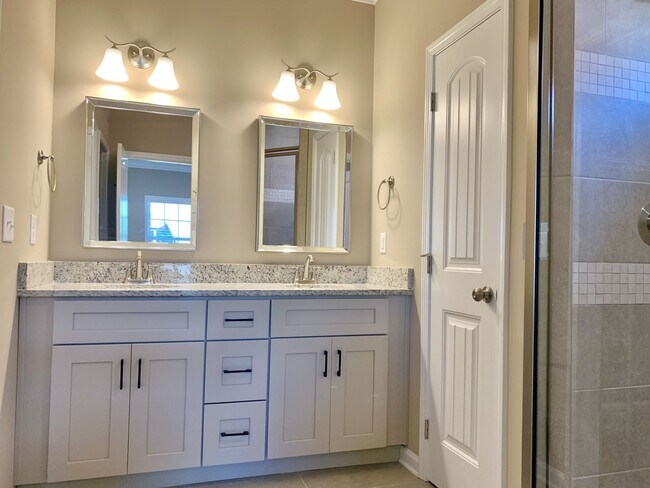 Building Photo - 425 Ayden Ln