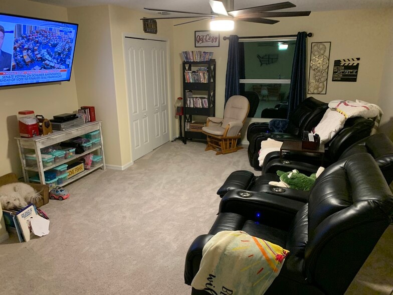 Building Photo - 11062 Liberto Rd