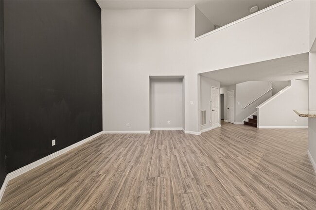 Building Photo - 12819 Wisteria Park Dr