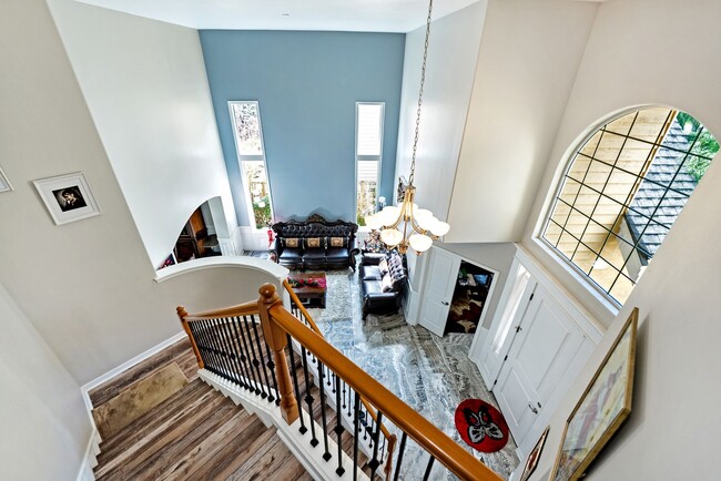 Building Photo - Beautiful Meadowdale Court home in Edmonds...