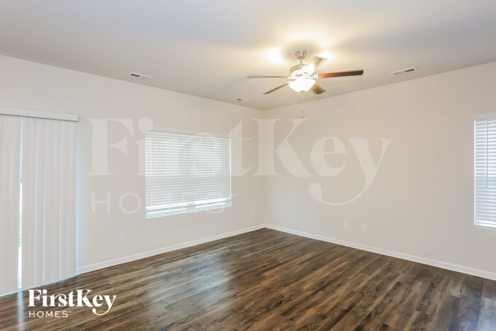 Building Photo - 9632 Hamel St