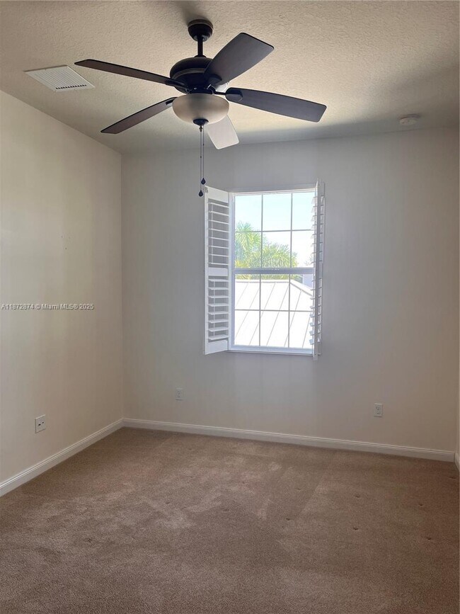 Building Photo - 1169 Islamorada Dr