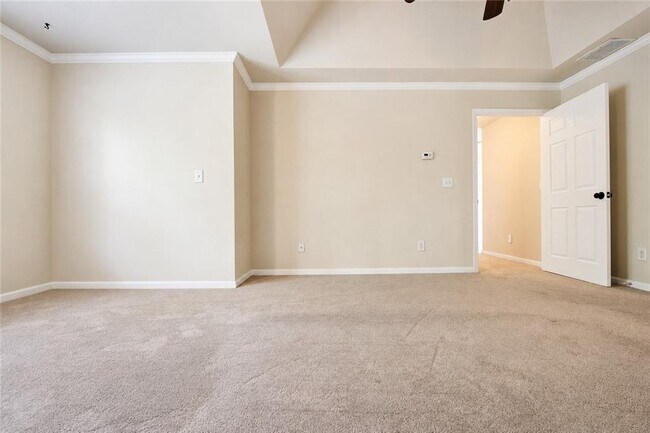 Building Photo - 5817 Park Point