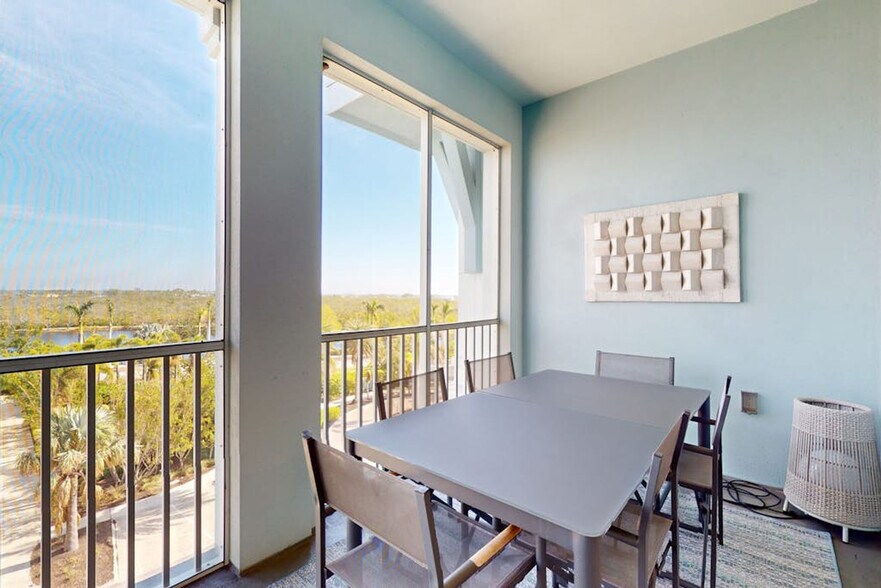 Building Photo - 396 Aruba Cir