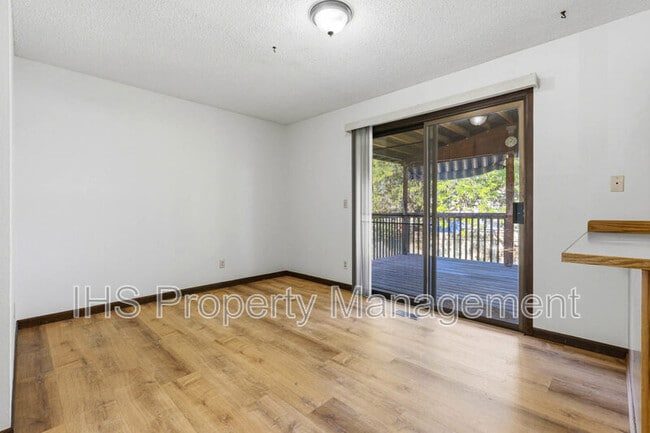Building Photo - 603 N Conway Pl