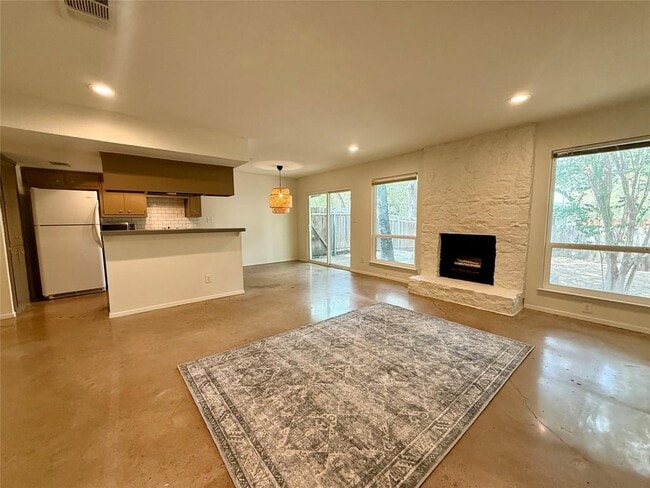 Building Photo - 2506 Dana Cove