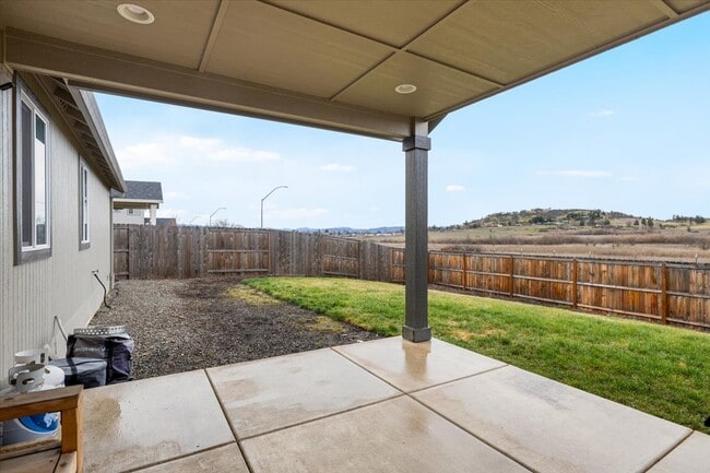 Building Photo - 3613 Carnelian St