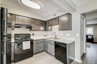 Building Photo - The Parkton