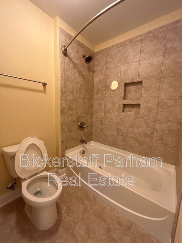 Building Photo - 7073 Spring Walk Dr