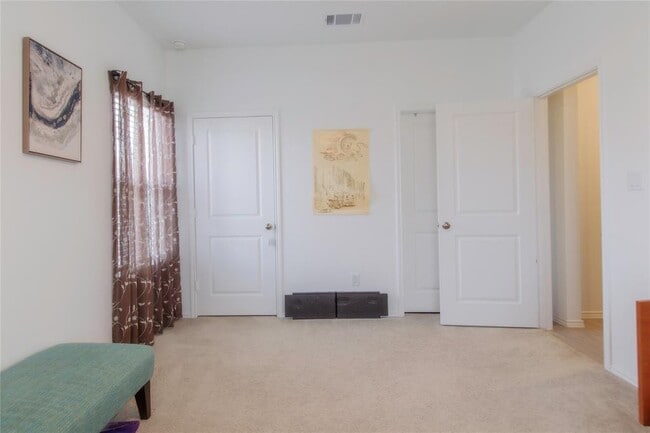 Building Photo - 1404 Aquilla Dr