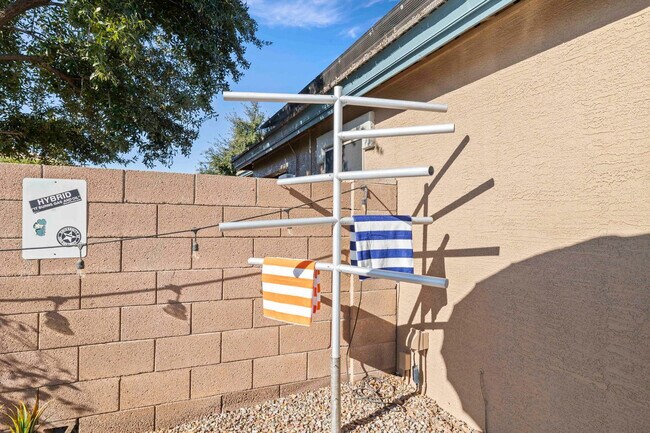 Building Photo - 4111 S Dewdrop Ct