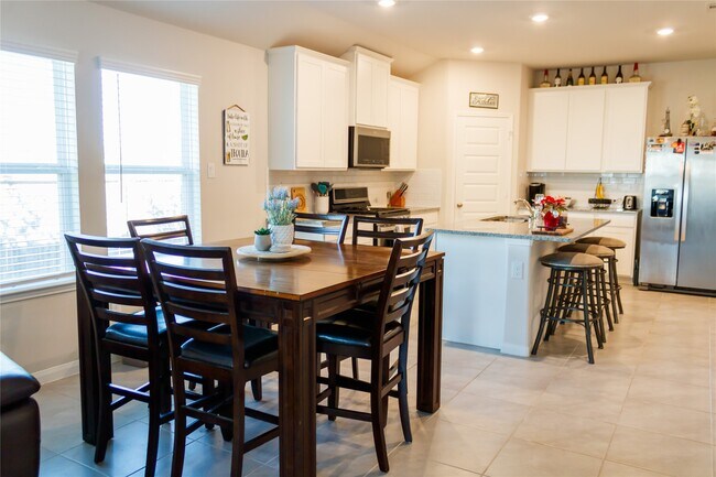 Building Photo - 10201 Waterwall Ln