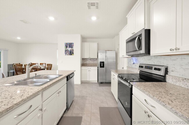 Building Photo - 10764 SW Vasari Way