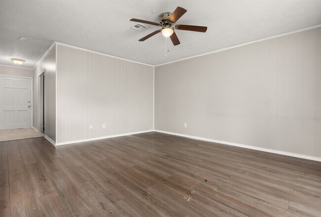 Building Photo - 2714 5th Ave N