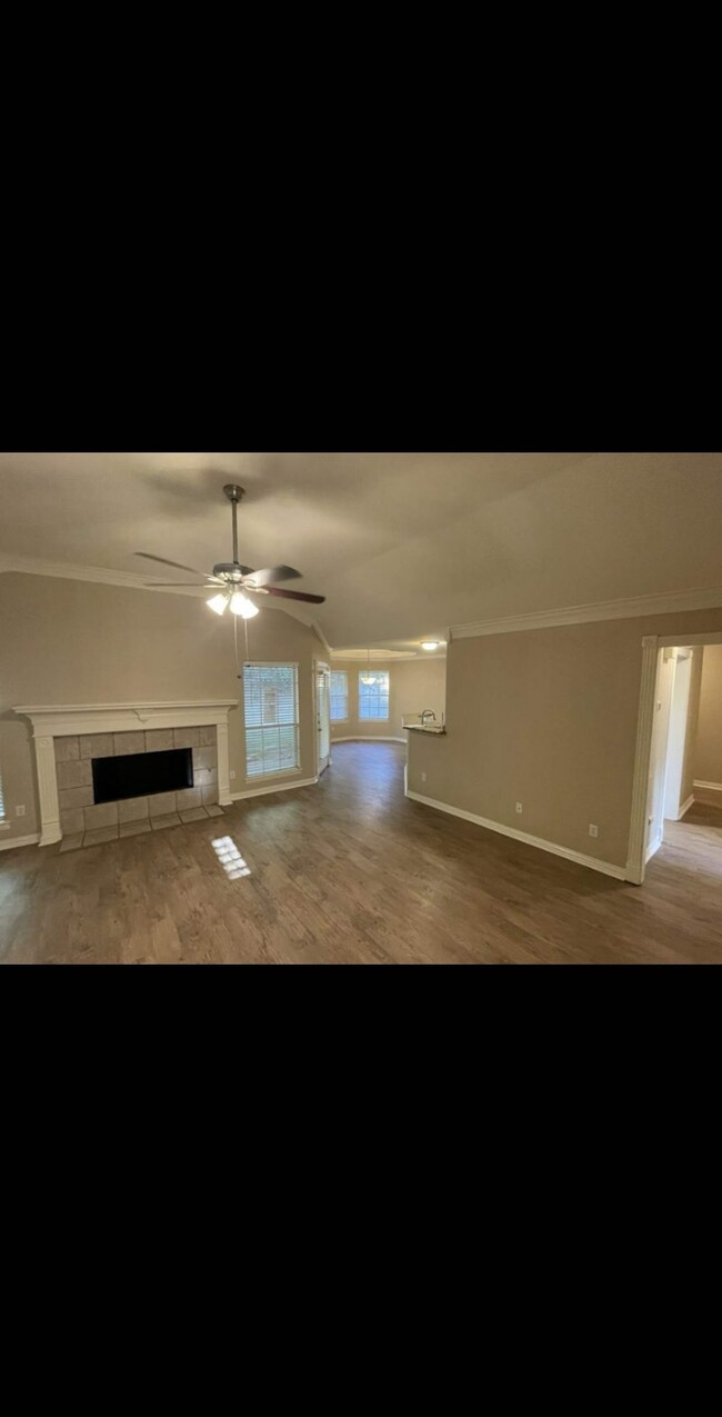 Building Photo - 1813 Callender Hill Rd