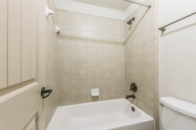 Building Photo - 9634 Lansing Meadows Dr