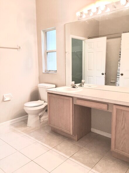 Building Photo - 3111 Cranes Cove Loop