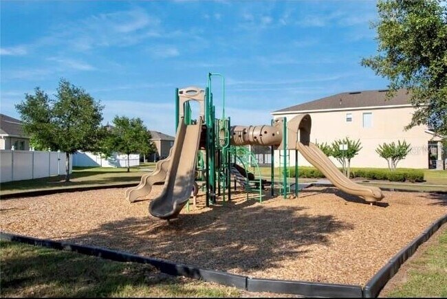 Building Photo - 2403 Beacon Landing Cir