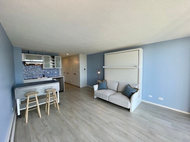 Building Photo - 1050 North Point St