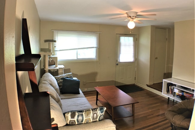 Building Photo - 432 E 16th Ave