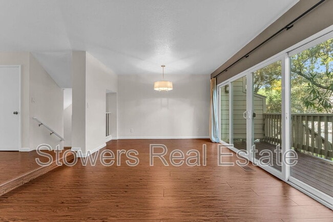 Building Photo - 503 Woodminster Dr