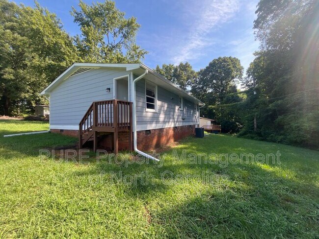 Building Photo - 3515 Julia Ct