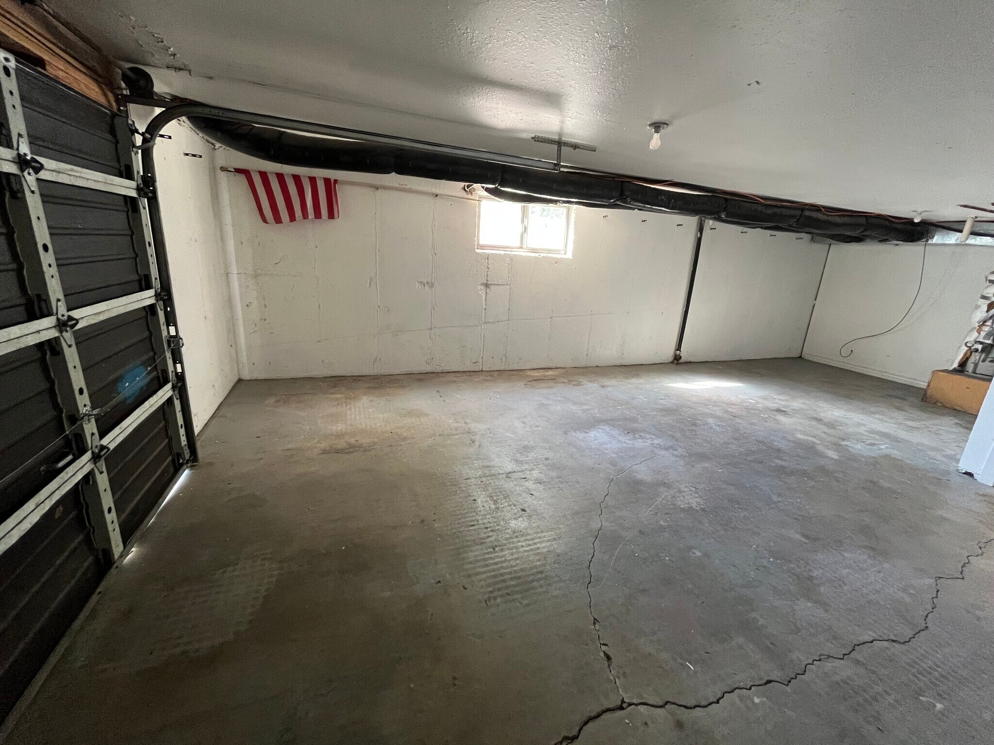 Garage - 245 Cherry Hill Dr