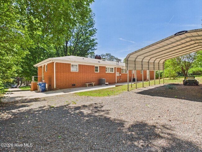 Building Photo - 6515 Pleasant Pines Dr