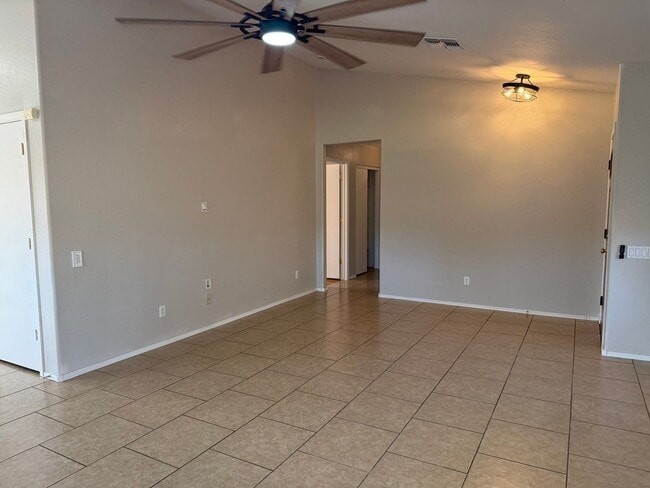 Building Photo - 1162 W 2nd Ave