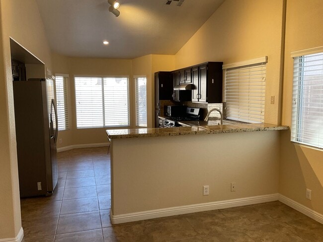 Building Photo - Great 1 story home, 3brs, 2bth, 2cg, RV Gate