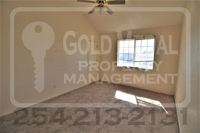 Building Photo - 4509 Deek Dr