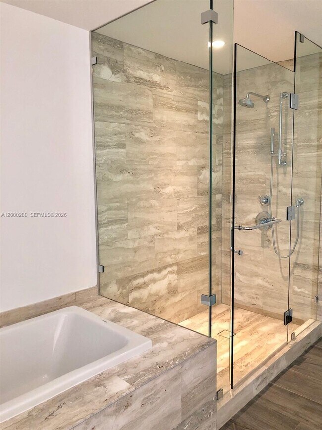 Building Photo - 2900 NE 7th Ave