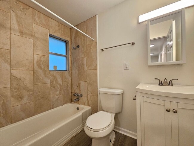 Building Photo - HUGE RENT REDUCTION AND $99 MOVE IN SPECIAL!