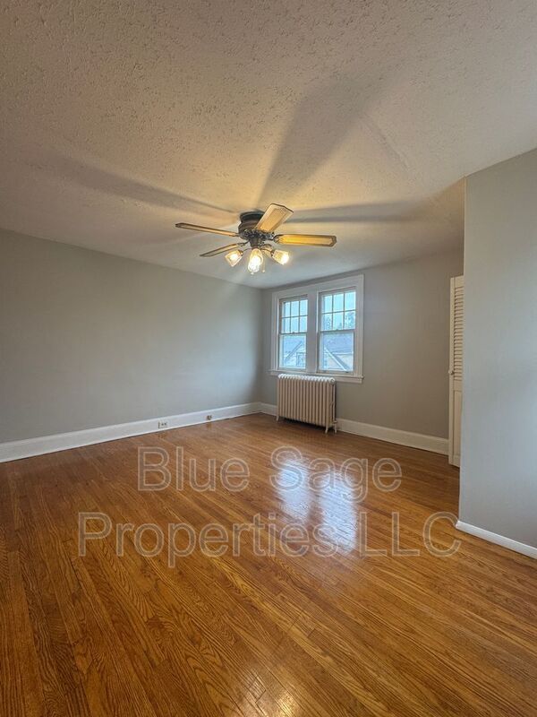 Building Photo - 124 N Pennock Ave