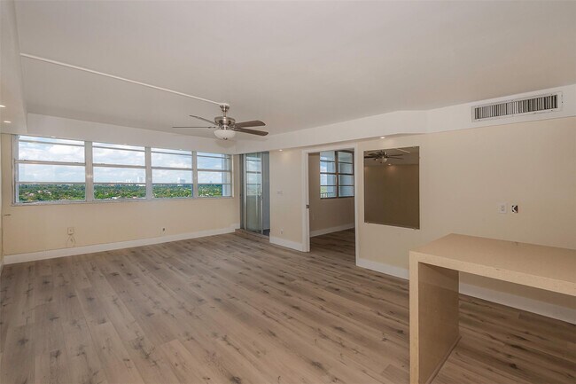 Building Photo - 1400 S Ocean Dr